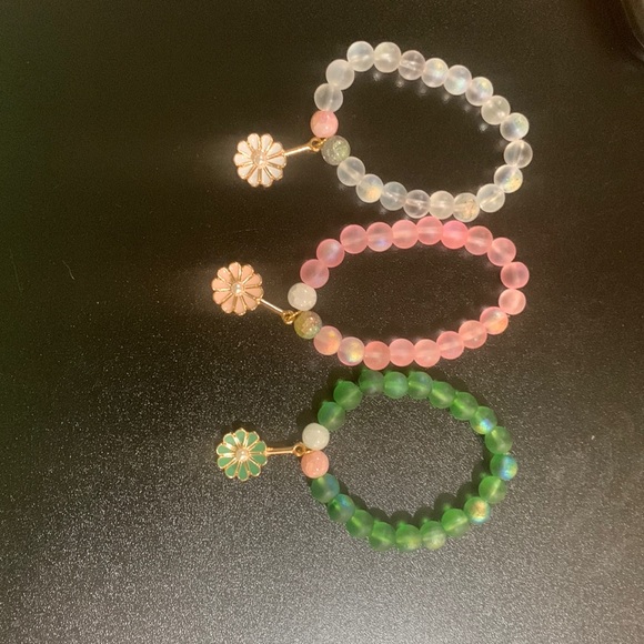 Flower FriendShip Bracelets - Picture 1 of 1